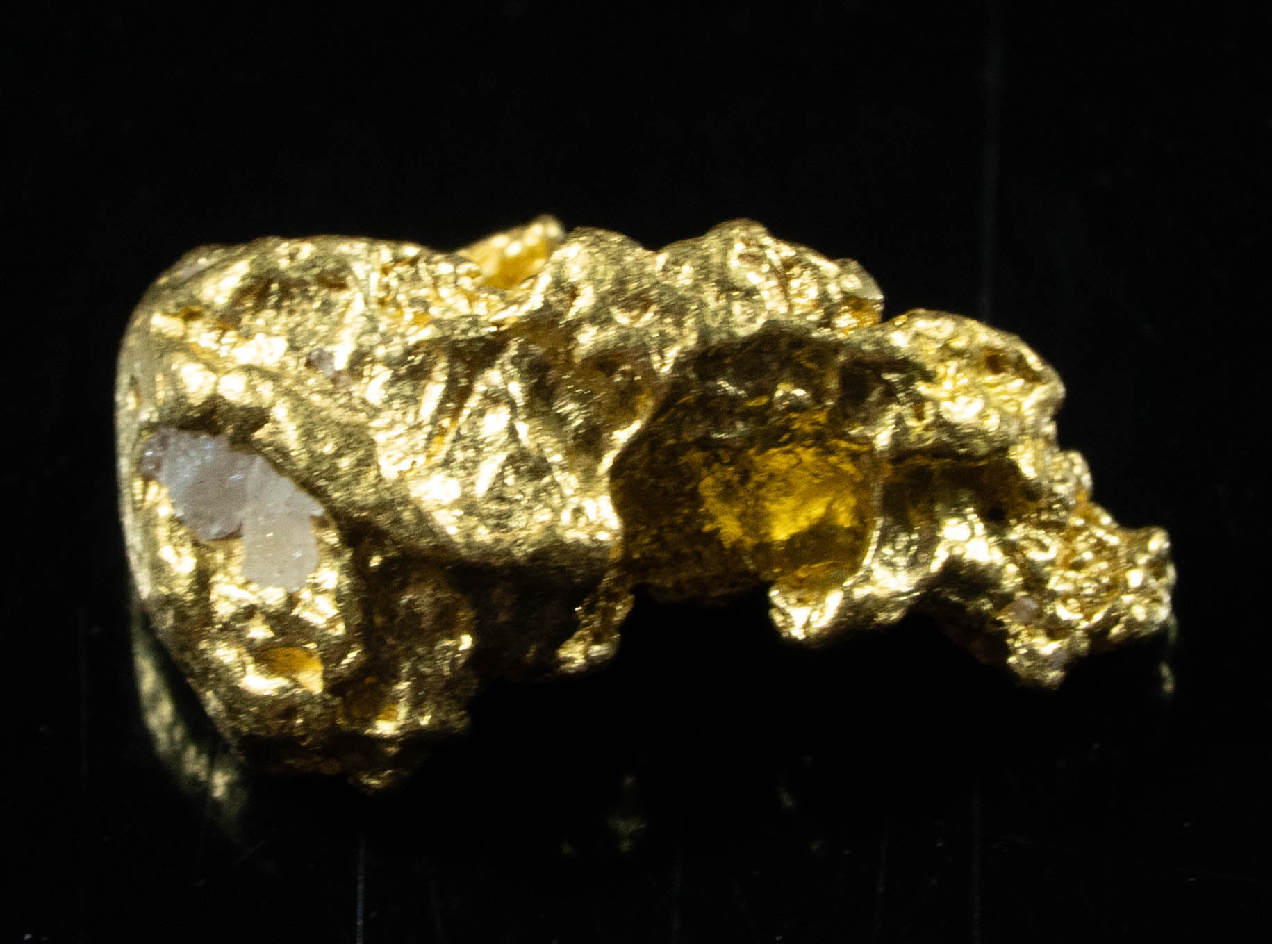 DSC06224_df14206f-5780-4c25-ab2d-4a216a90facd.jpg #1041 Natural Gold Nugget Australian 2.04 Grams Genuine - Image 1