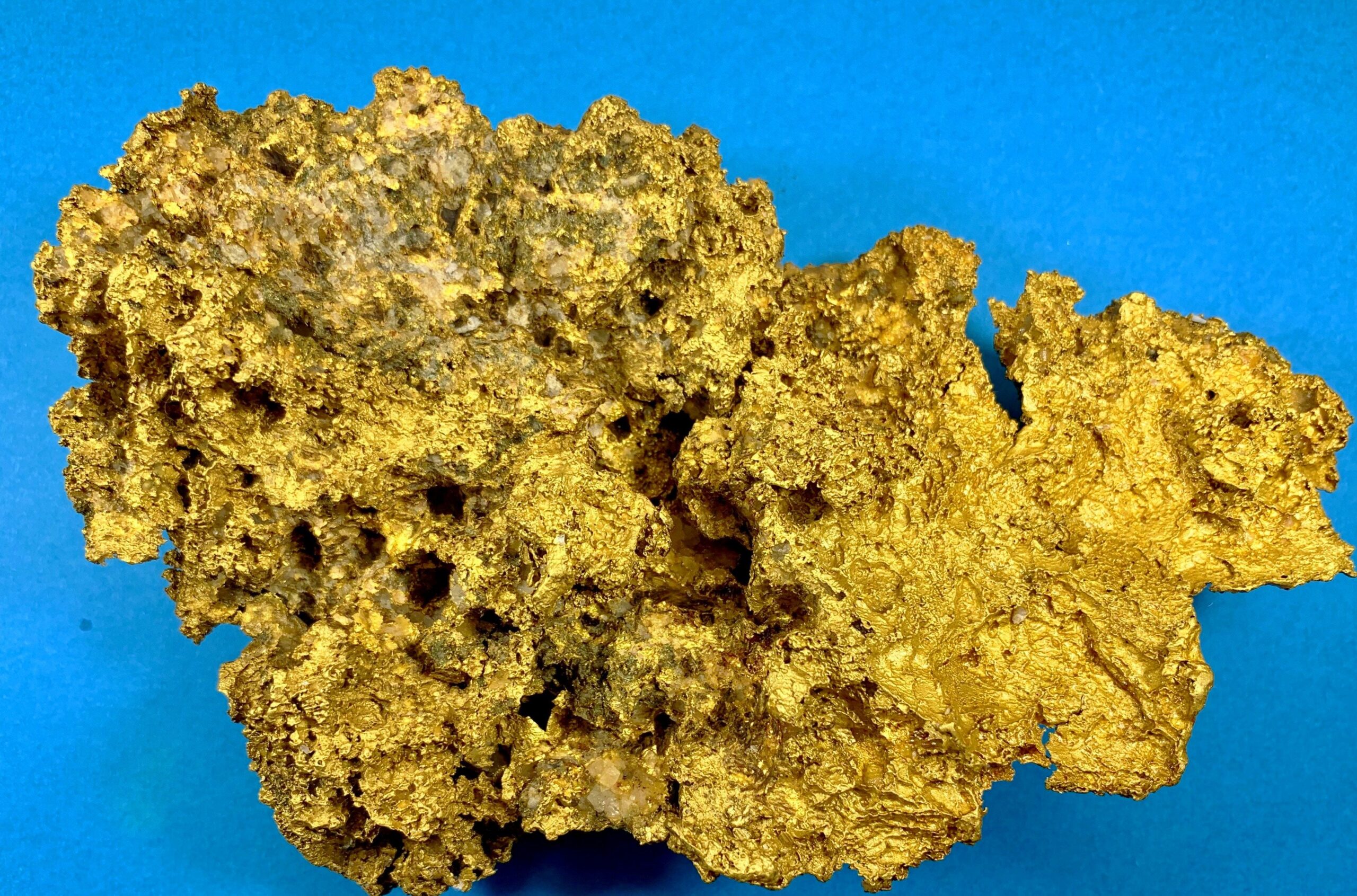 IMG_1456.jpg Large Natural Gold Nugget Australian 3,679.2 Grams 118.30 Troy Ounces"Hello There" - Image 1