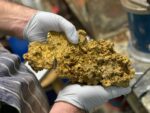 Large Natural Gold Nugget Australian 3,679.2 Grams 118.30 Troy Ounces"Hello There" - Image 5