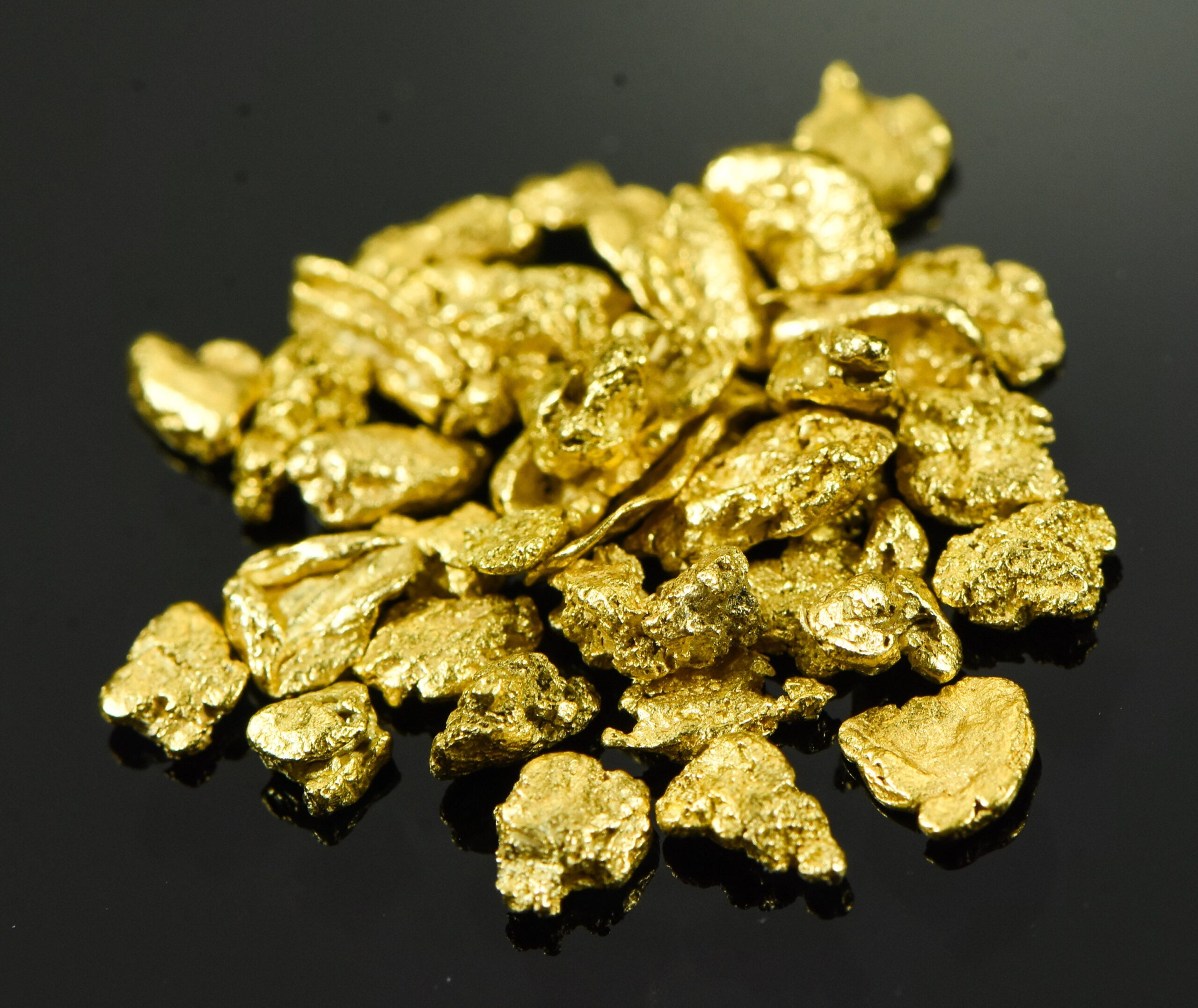 NBG_0512_375ed8d8-84ec-46b1-acf3-cf25bff4847f.jpg Alaskan Yukon Gold Rush Nuggets #8 Mesh 5 GRAMS OF CLEAN GOLD FLAKES - Image 1