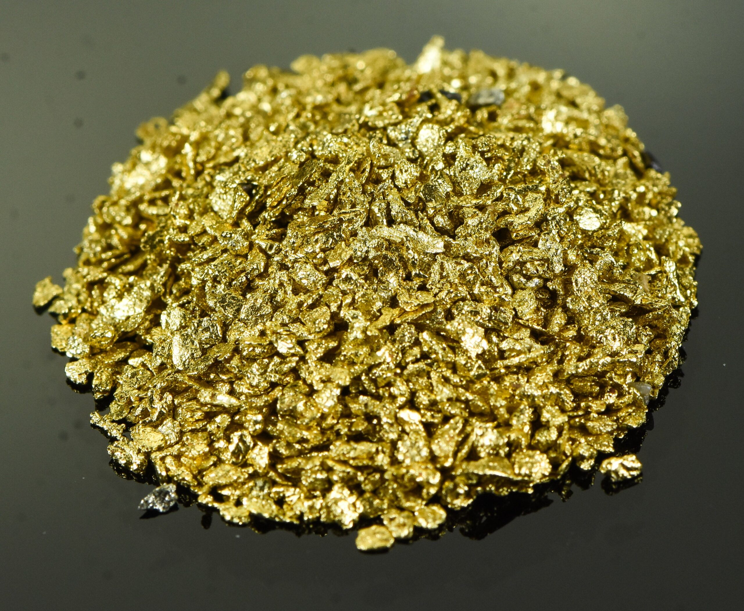 NBG_0944.jpg Alaskan Yukon Gold Rush Nuggets 18 Mesh 1/2 Troy Oz 15.5 Grams or 10 DWT - Image 1