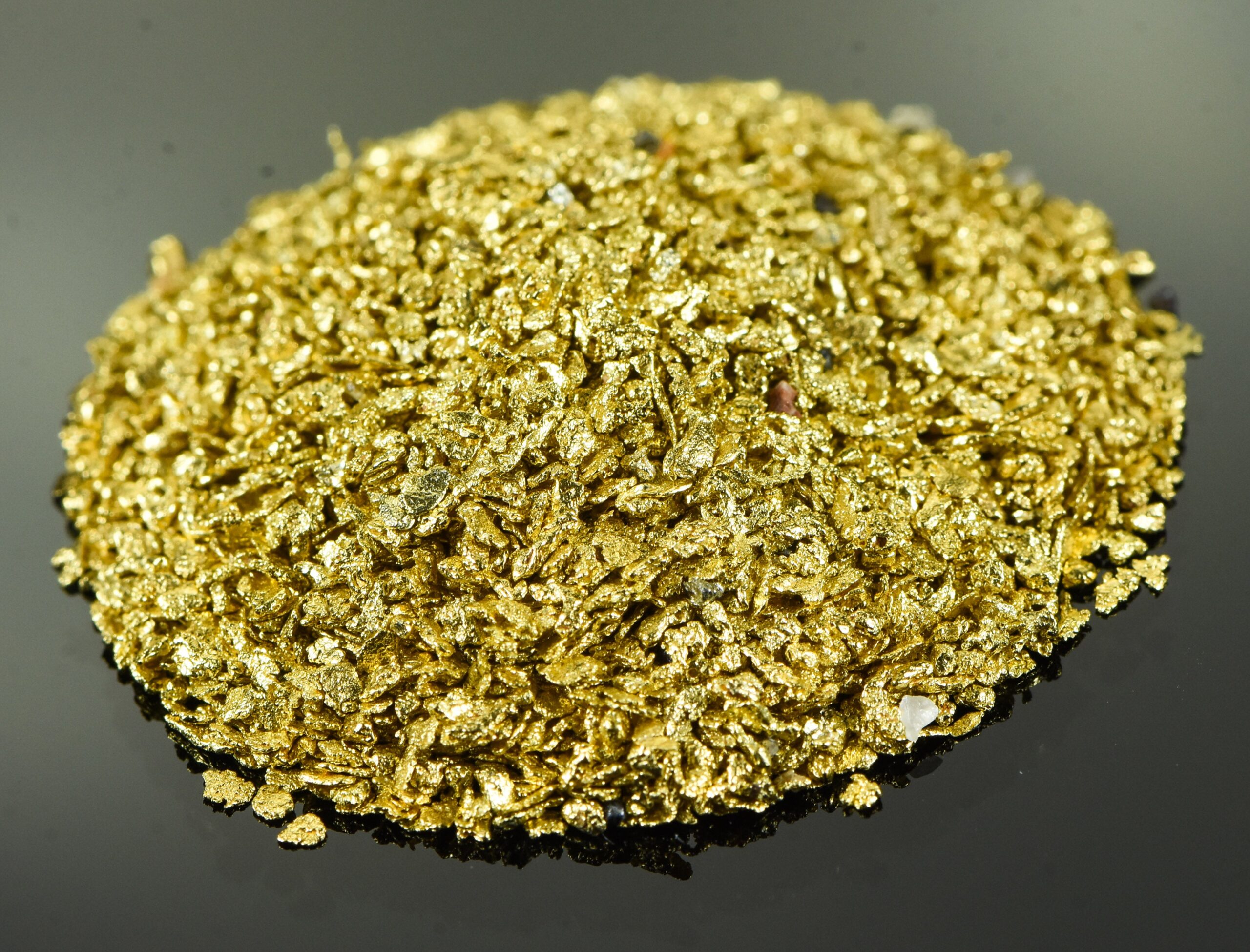 NBG_0949.jpg Alaskan Yukon Gold Rush Nuggets 18 Mesh 1 Troy Oz 31.1 Gram 20 DWT - Image 1